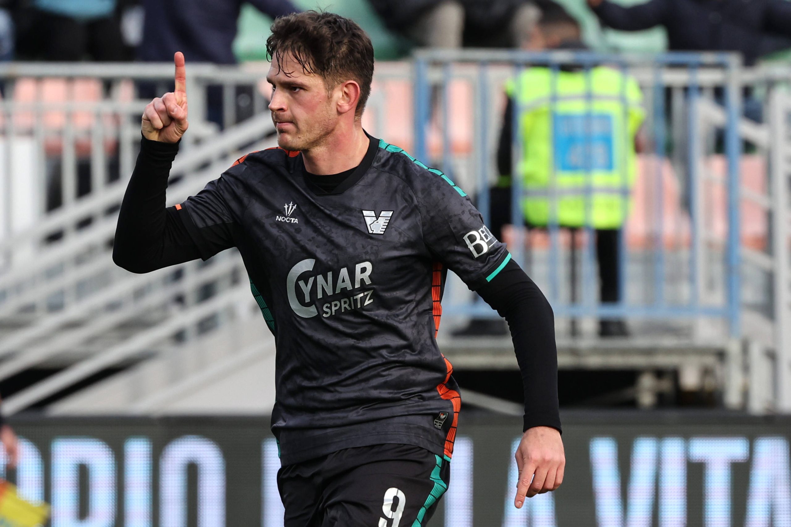 Adorante come Pio Esposito