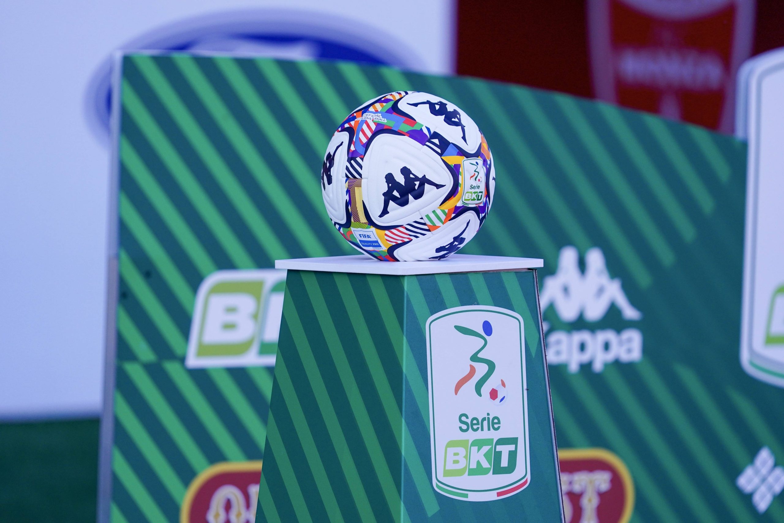 Pallone Ufficiale Serie BKT, Verso la Serie A