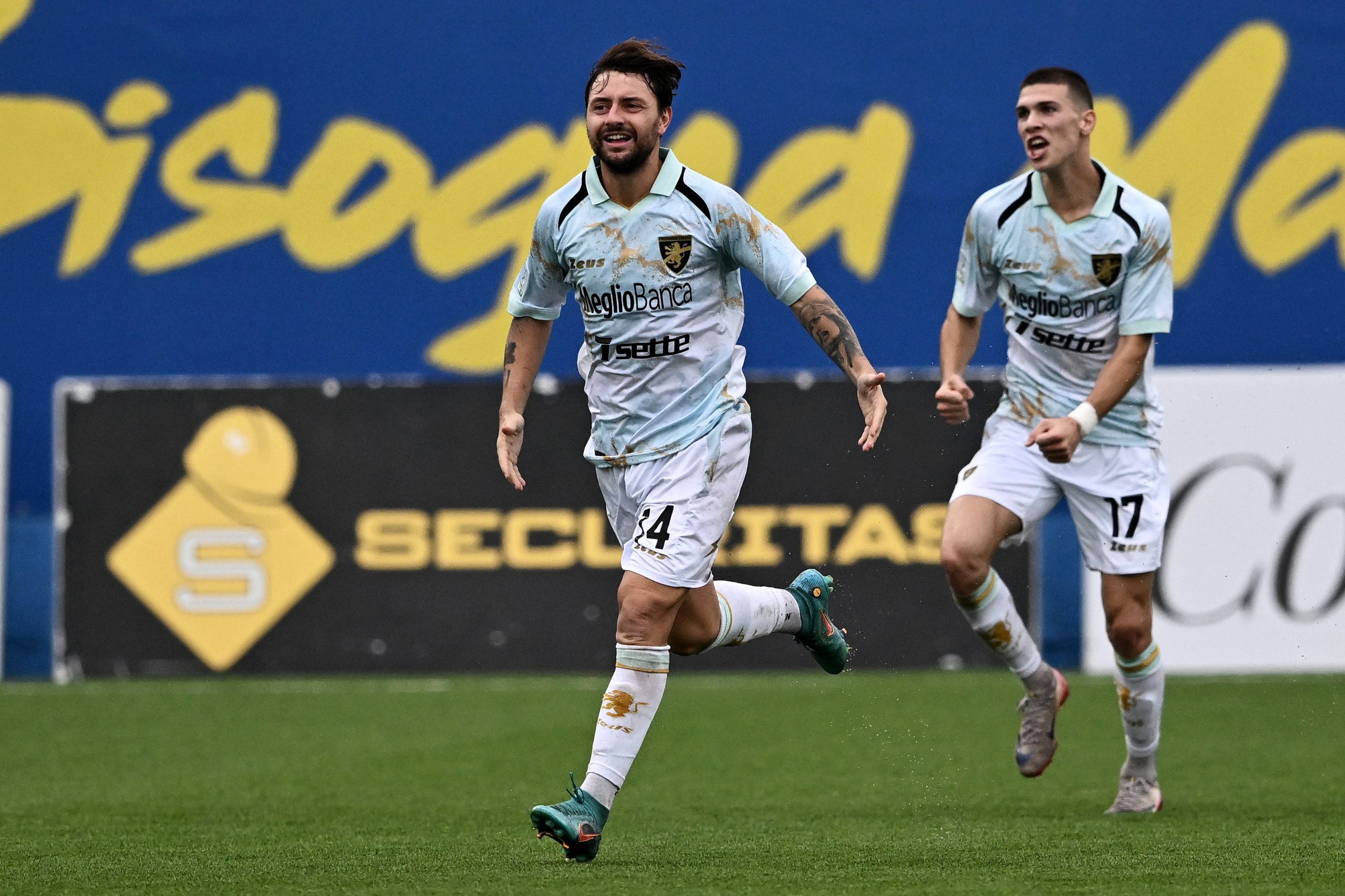 Segna come McTominay, fa assist come Dimarco