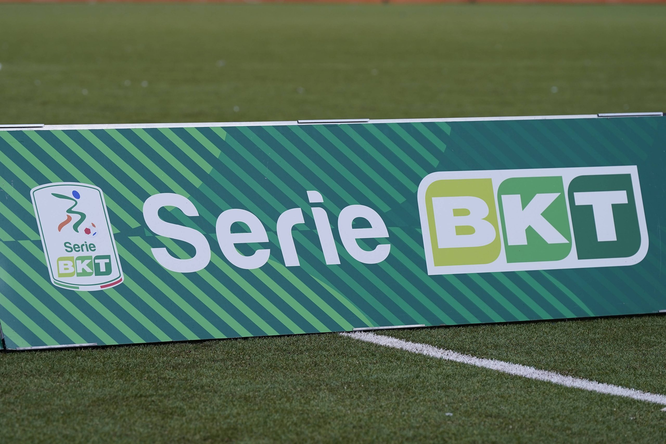 Merchandising e store ufficiali in Serie B: quanto valgono davvero per un club